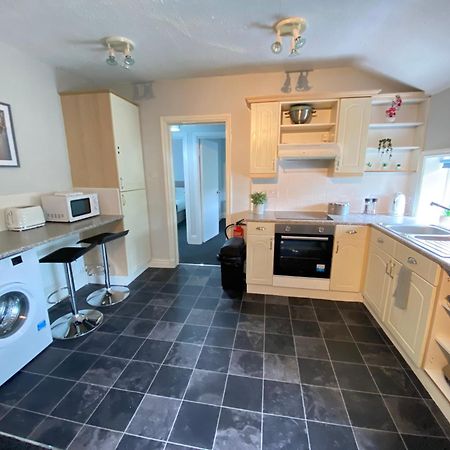 Cottage Style 2 Bedroom Apt In City, Near Utilita Arena & Free Parking Birmingham Esterno foto