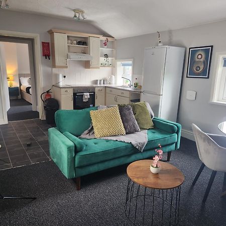 Cottage Style 2 Bedroom Apt In City, Near Utilita Arena & Free Parking Birmingham Esterno foto