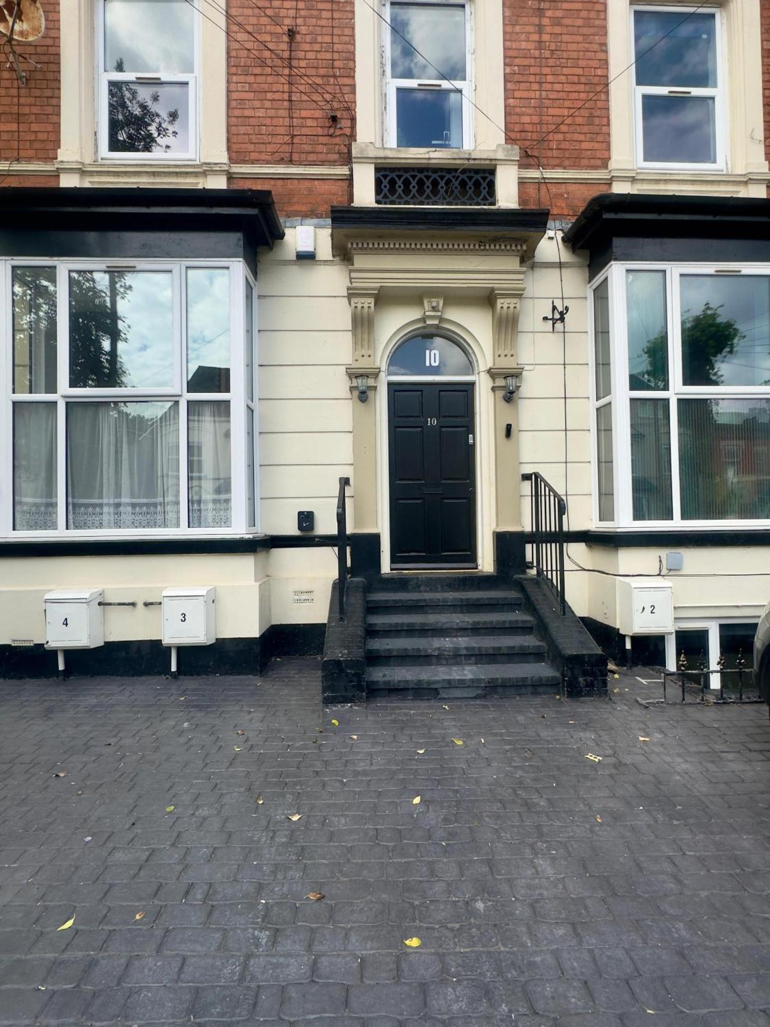 Cottage Style 2 Bedroom Apt In City, Near Utilita Arena & Free Parking Birmingham Esterno foto