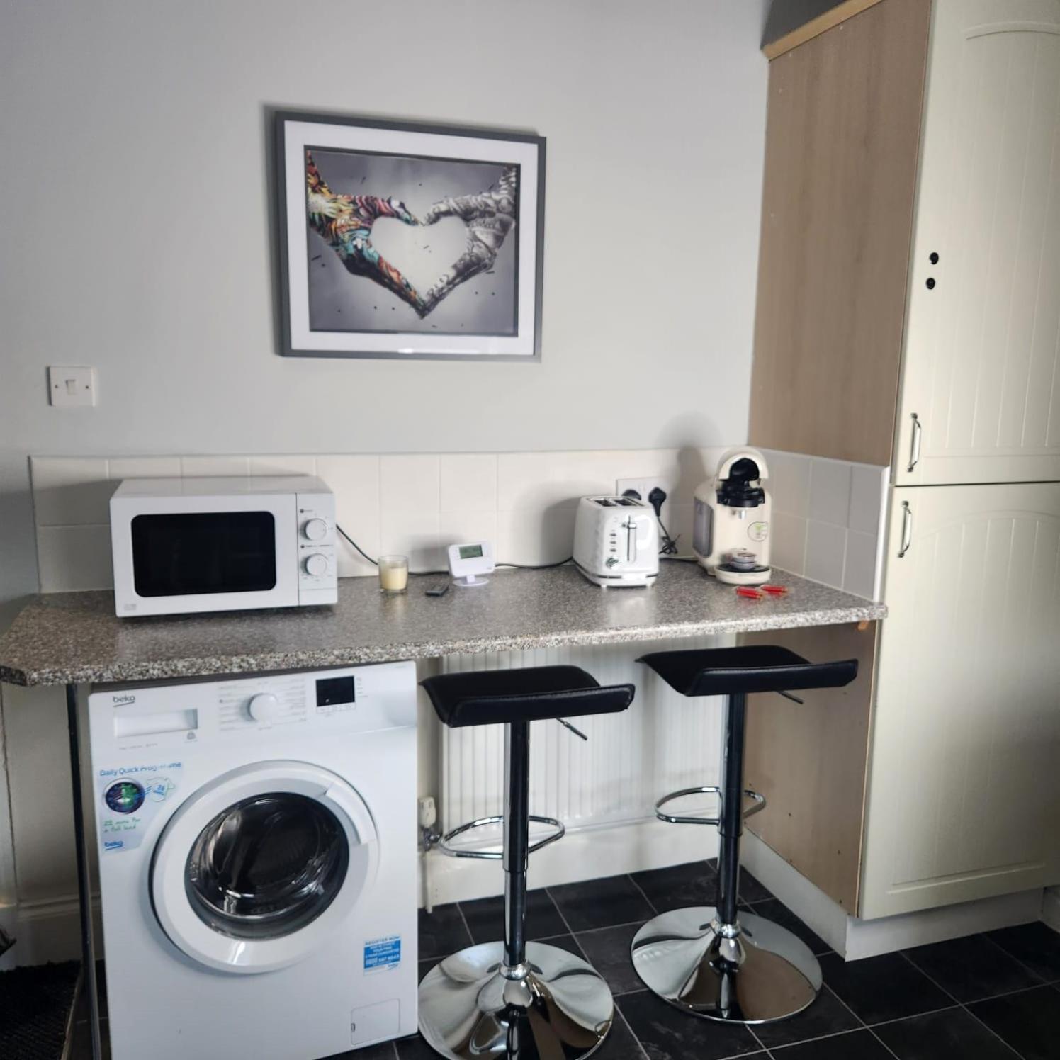 Cottage Style 2 Bedroom Apt In City, Near Utilita Arena & Free Parking Birmingham Esterno foto