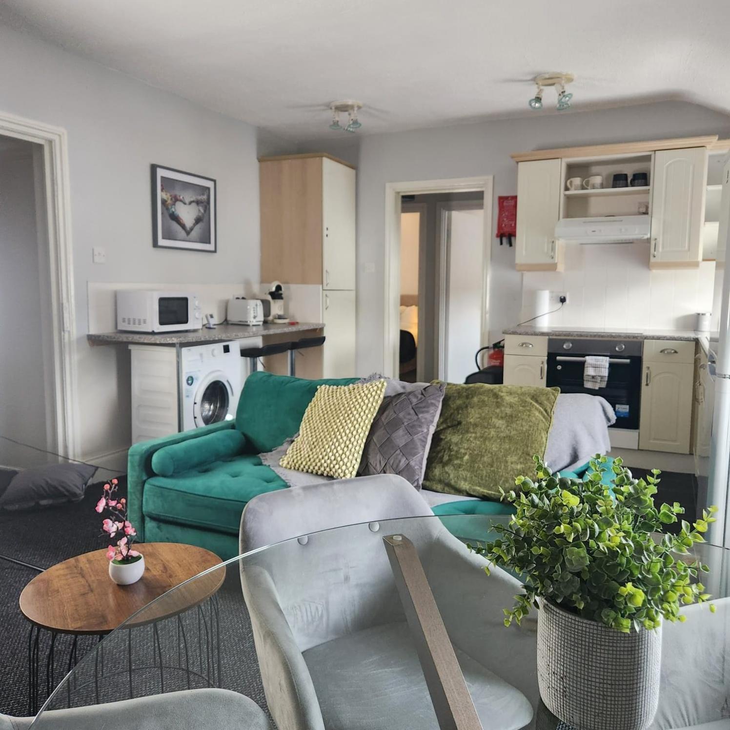 Cottage Style 2 Bedroom Apt In City, Near Utilita Arena & Free Parking Birmingham Esterno foto