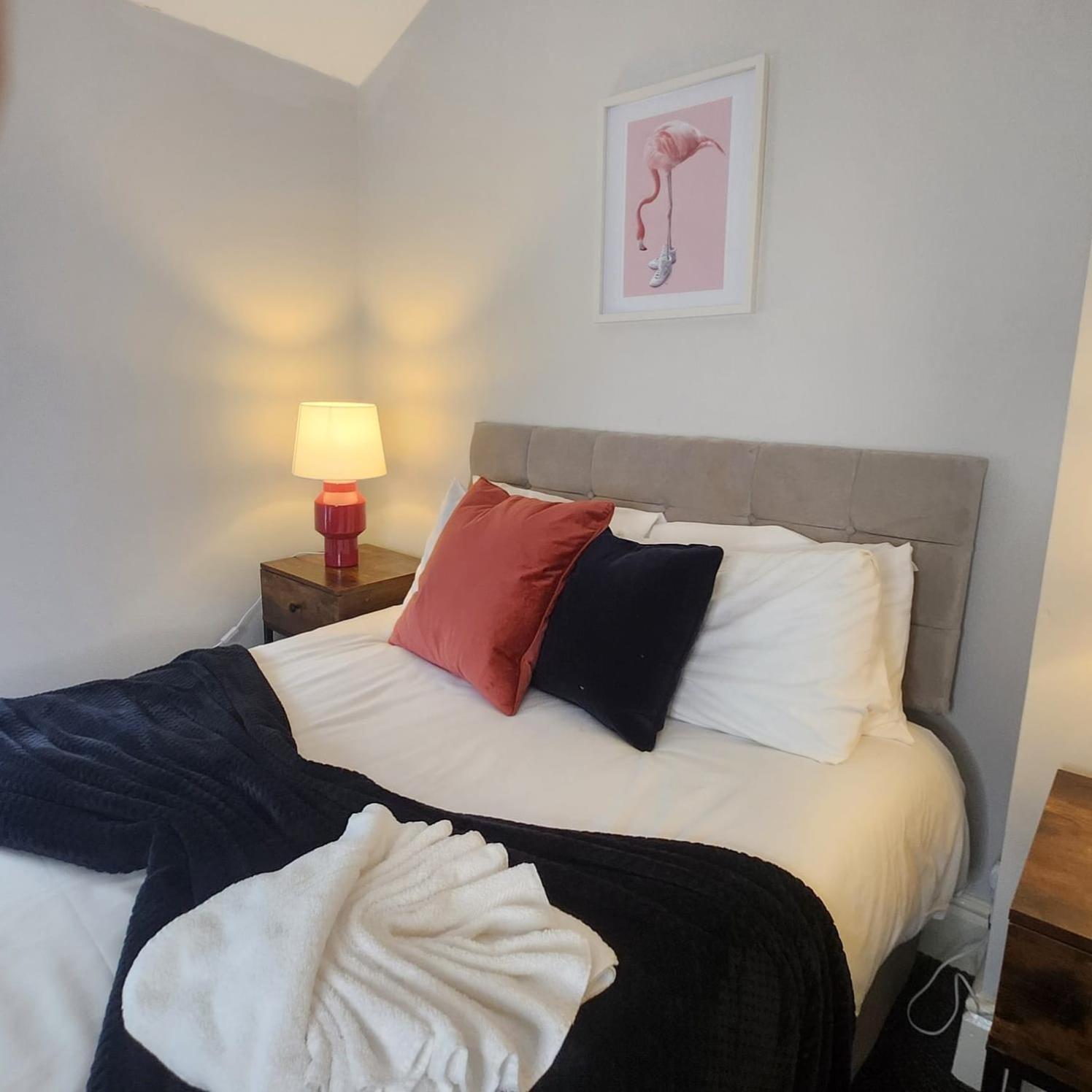 Cottage Style 2 Bedroom Apt In City, Near Utilita Arena & Free Parking Birmingham Esterno foto