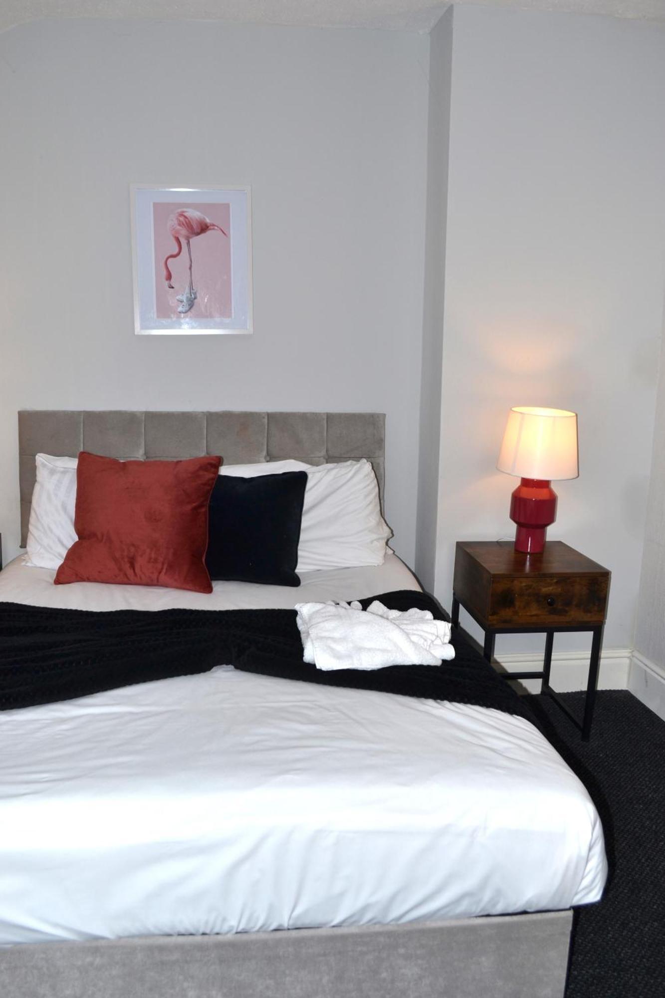 Cottage Style 2 Bedroom Apt In City, Near Utilita Arena & Free Parking Birmingham Esterno foto
